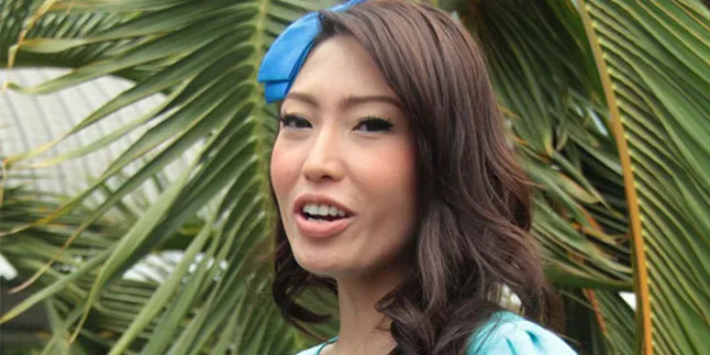 Ayu Dewi: Cowok Brondong Alot