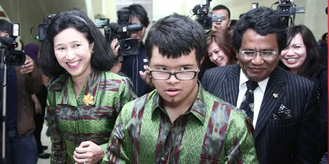 Rekaman Video, Ruhut Akui Anna Sebagai Istri