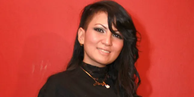 Five Vi Separuh Botak di 'DRAKULA CINTA'