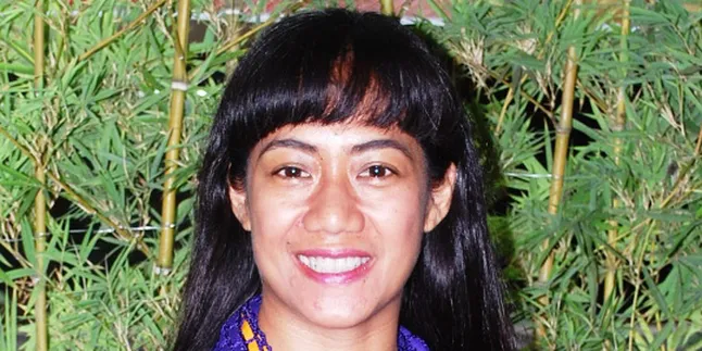 Buta Batik, Nia Dinata Lakukan Riset