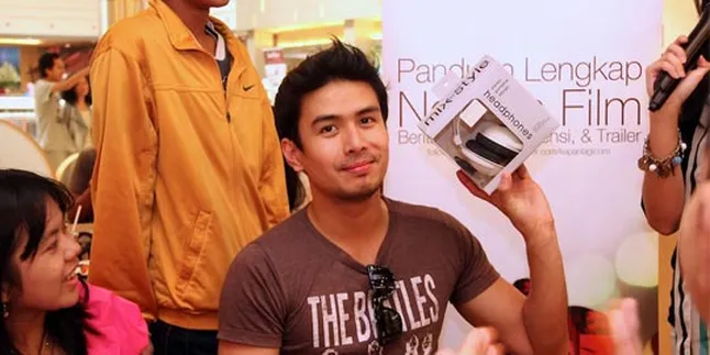 Penggemar Kado Christian Bautista Earphone