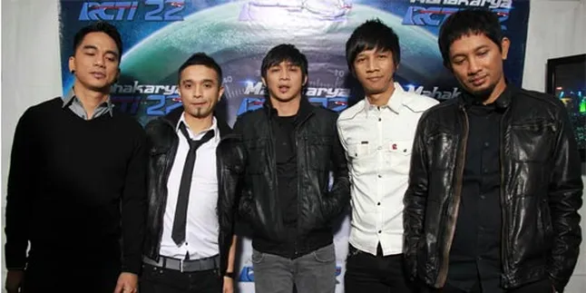 Grup Band Ungu Tentukan Arah Berbeda