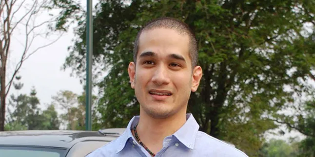 Liburan, Okan Cornelius Dipaksa Istri Traveling