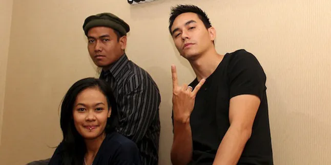 D Bandhits: Rocker Sporty Darius Sinathrya