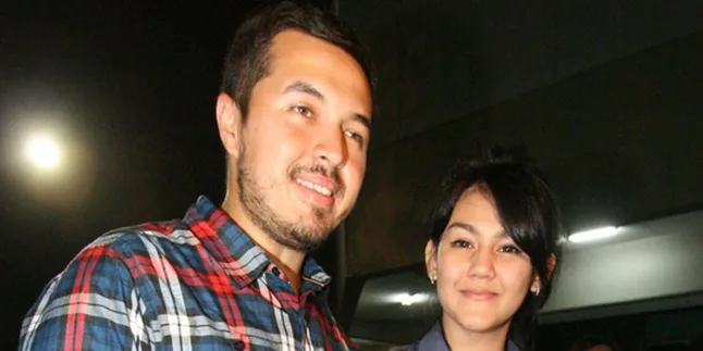 Demi Sissy, Rifat Rela Terbang Dari Jepang Demi Sissy, Rifat Rela Terbang Dari Jepang