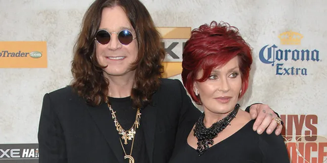 OMG! Payudara Sharon Osbourne Pecah!