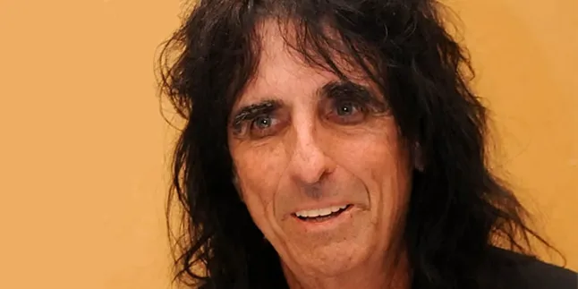 Alice Cooper Sayangkan Kepergian Steve Jobs