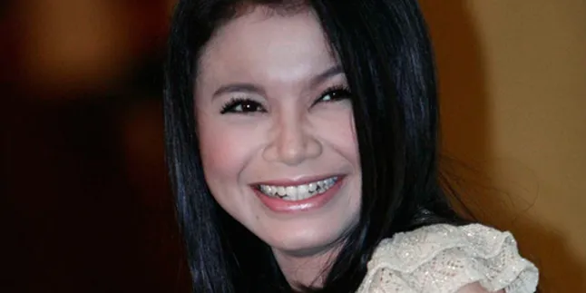 Rossa Hobi Beli Rumah?