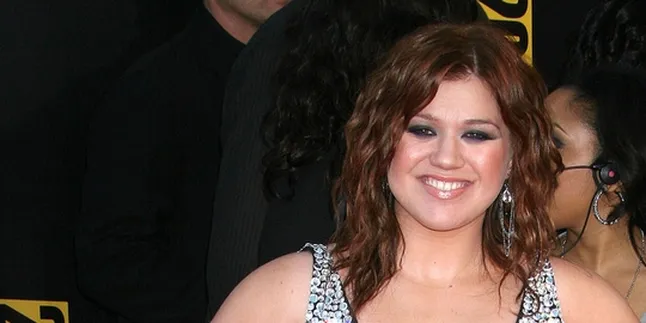 Musik Bikin Kelly Clarkson Jadi Lebih Tua