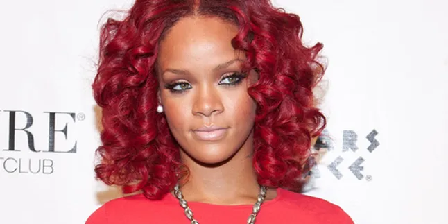 Rihanna Semakin Mendominasi Dunia Musik!