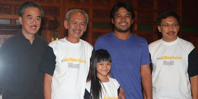 'AMBILKAN BULAN' Rilis Desember