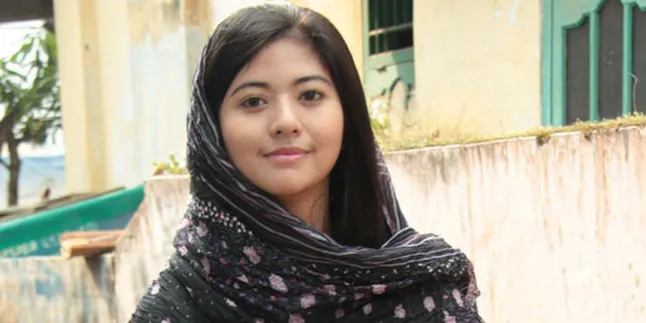 Jadi Penyanyi, Qory Sandioriva Les Vokal