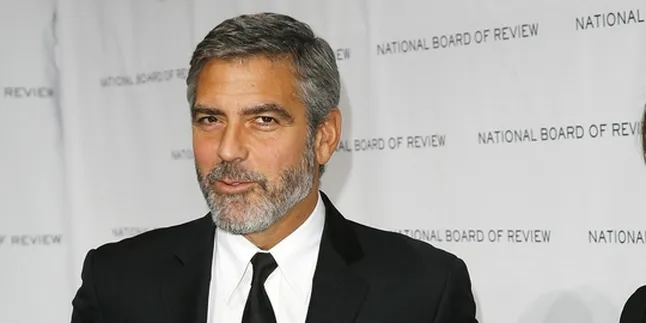 George Clooney Raih Penghargaan Actor of the Year