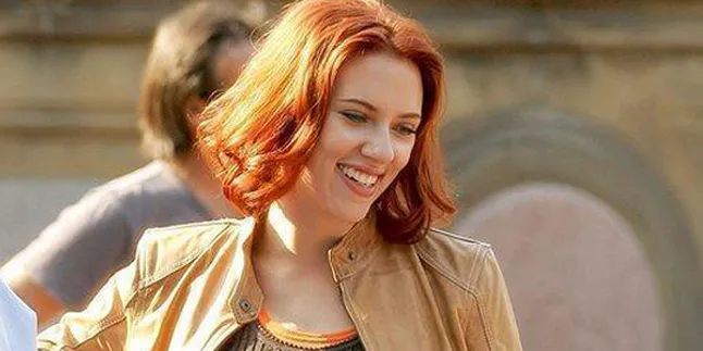 Hacker Scarlett Johansson Tak Boleh Pakai Internet