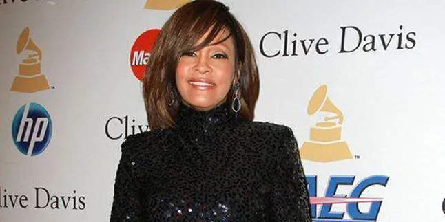 Whitney Houston Hampir Ditendang Keluar Pesawat!