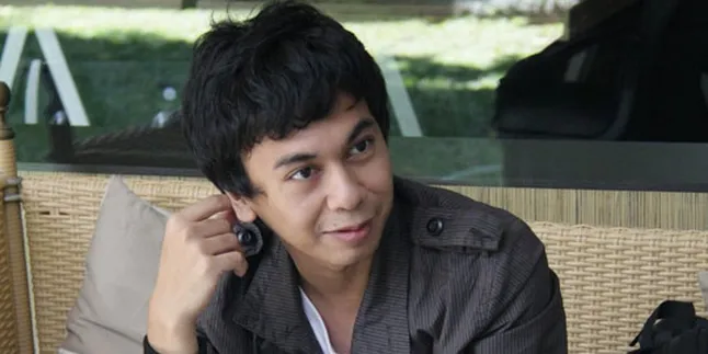 Raditya Dika Bagi Tips Menulis Raditya Dika Bagi Tips Menulis