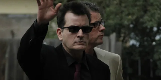 Dipecat, Charlie Sheen Tetap Artis Terkaya