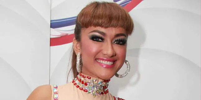 Julia Perez: Aku Tak Terlalu Bisa Goyang Dangdut
