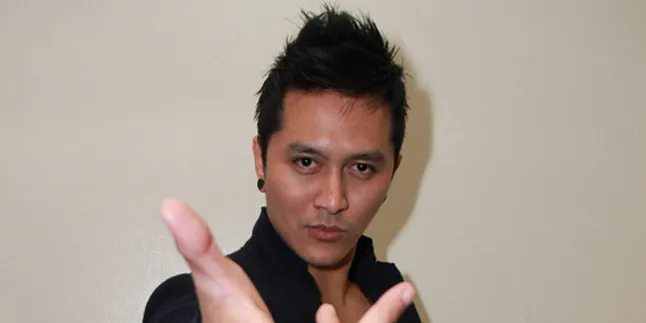 Demian Jaga Nama Baik Dengan Penampilan