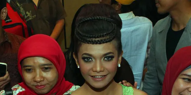 Citra Idol Tegang Nyanyikan Lagu Gigi