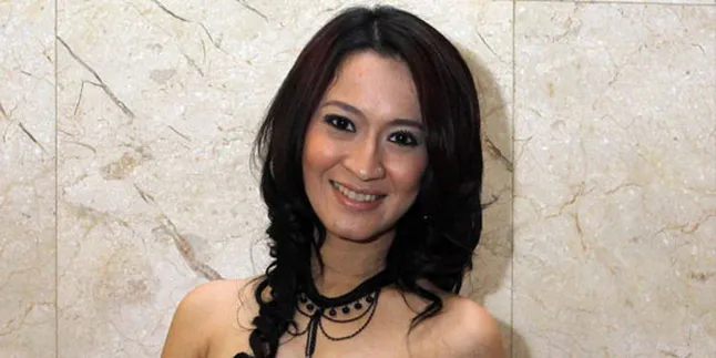 Sibuk Kerja, Okie Agustina Tak Pikir Cari Kekasih Sibuk Kerja, Okie Agustina Tak Pikir Cari Kekasih