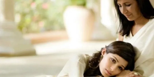 Freida Pinto Dukung Kampanye Perlindungan Perempuan