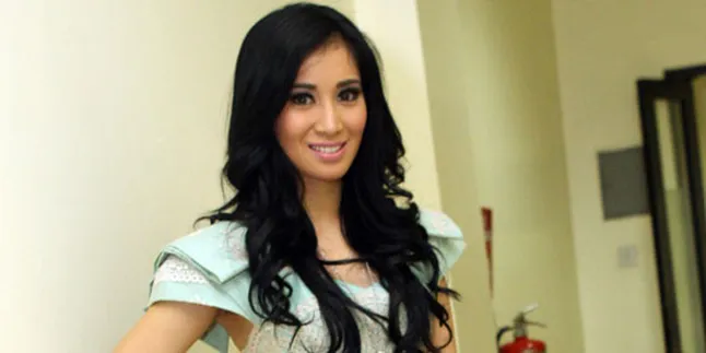 Terinspirasi, Vienna Fridiana Nyanyikan Lagu Dari Kisah Nyata