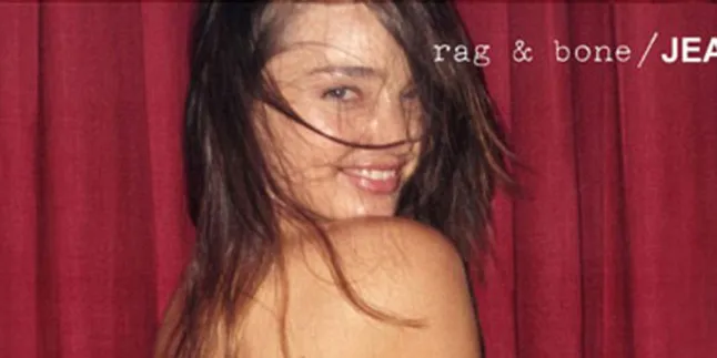 Orlando Bloom Abadikan Pose Topless Miranda Kerr