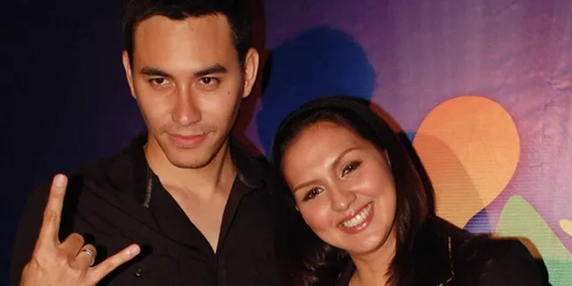 Wah! Darius Sinathrya Digodain Ibu-Ibu?