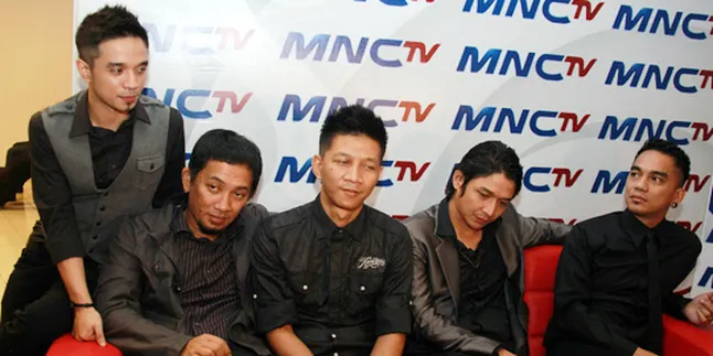 Pernikahan Onci Kebahagiaan Ungu Pernikahan Onci Kebahagiaan Ungu