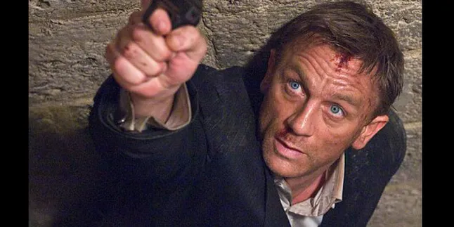 Daniel Craig, James Bond Berjenggot Pertama