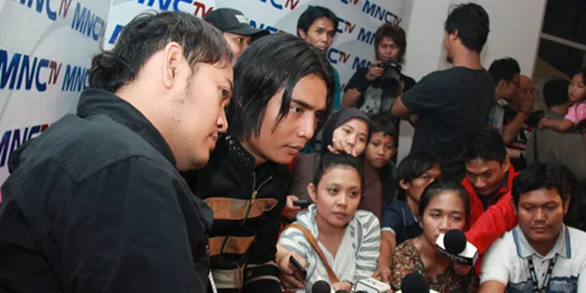 Charly: Aku Sayang Banget ST12