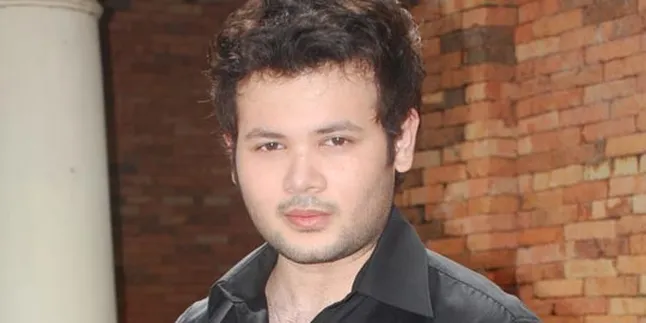 Ridho Rhoma Tak Sempat Pegang Tiang Eiffel