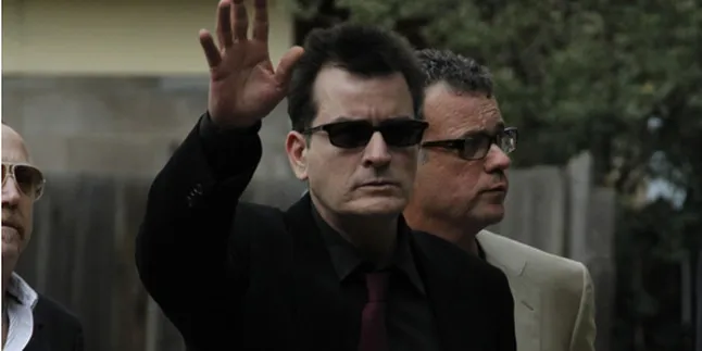 Charlie Sheen Kecewa Pada 'TWO AND A HALF MEN'!