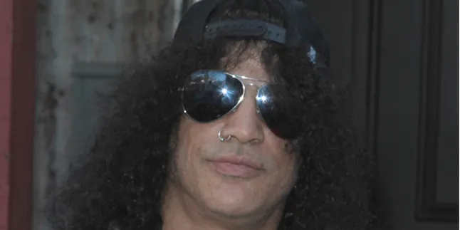Slash Kecanduan Guitar Hero
