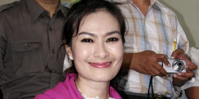 Iis Dahlia: Raffi - Yuni Sering Berantem Iis Dahlia: Raffi - Yuni Sering Berantem