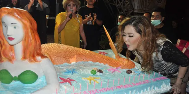 Ultah, Meta Amelia Diberi Kejutan Oleh Letto