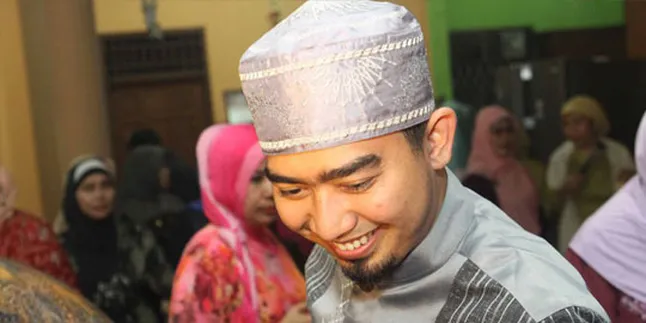 Sudah Cerai, Ustad Solmed Tetap Mencintai Mantan Istri?