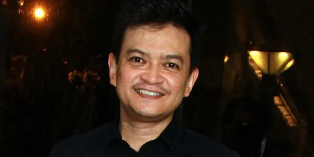 Hedi Yunus Lebih Pilih Nyanyi Daripada Promotor