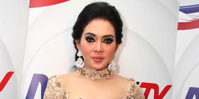 Syahrini Minta Lagu ke Rhoma Irama
