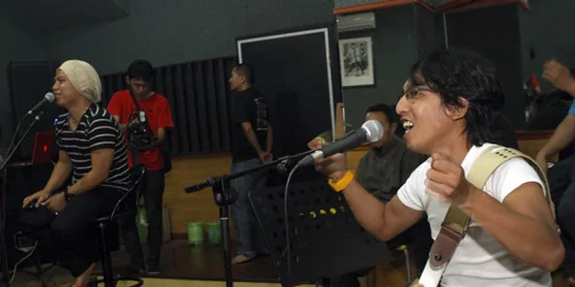 Wali Band Tampilkan Historis di Konser Ultah