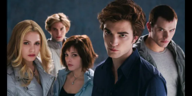 Keluarga Robert Pattinson Bakal Dibantai!