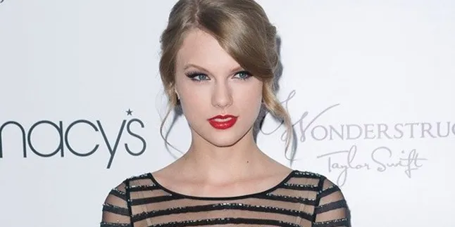 Ketahuan Bugil, Taylor Swift Tuntut Media?