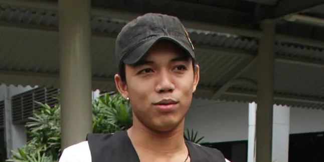 Suka Duka Zian Zigaz Naik Motor