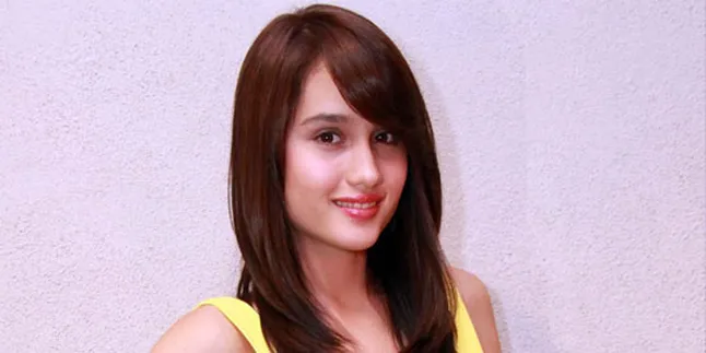 Cinta Laura Halloween Party Bareng Kim Kardashian