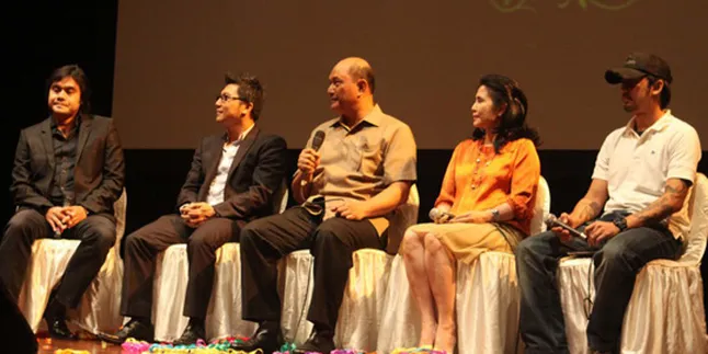 Denny Sakrie: Saya Gak Bisa Komentari Album SBY Ini