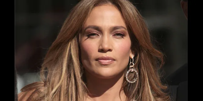 Dibilang Gemuk, J-Lo Pecat Manager!