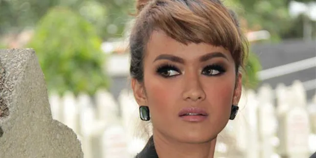 Julia Perez Merinding Ada Pahlawan Tak Dikenal