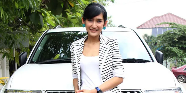 Upss, Zora Vidyanata Sering Nabrak