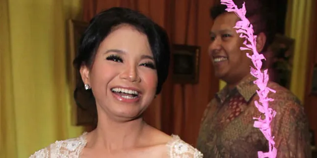 Rossa Belum Mau Bicara Soal 'Sang Dokter'